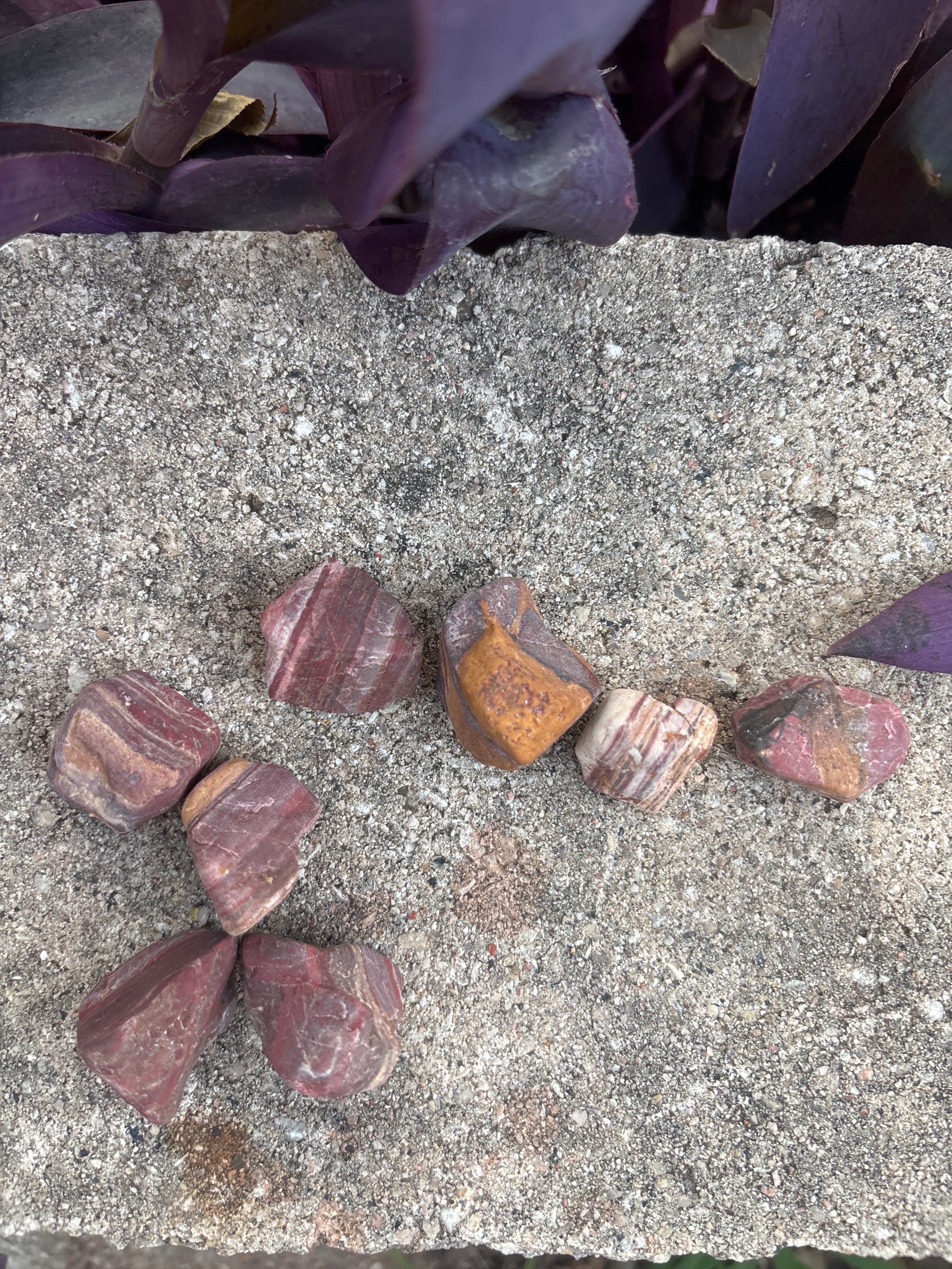 Rhyolite ~ 10-15 grams