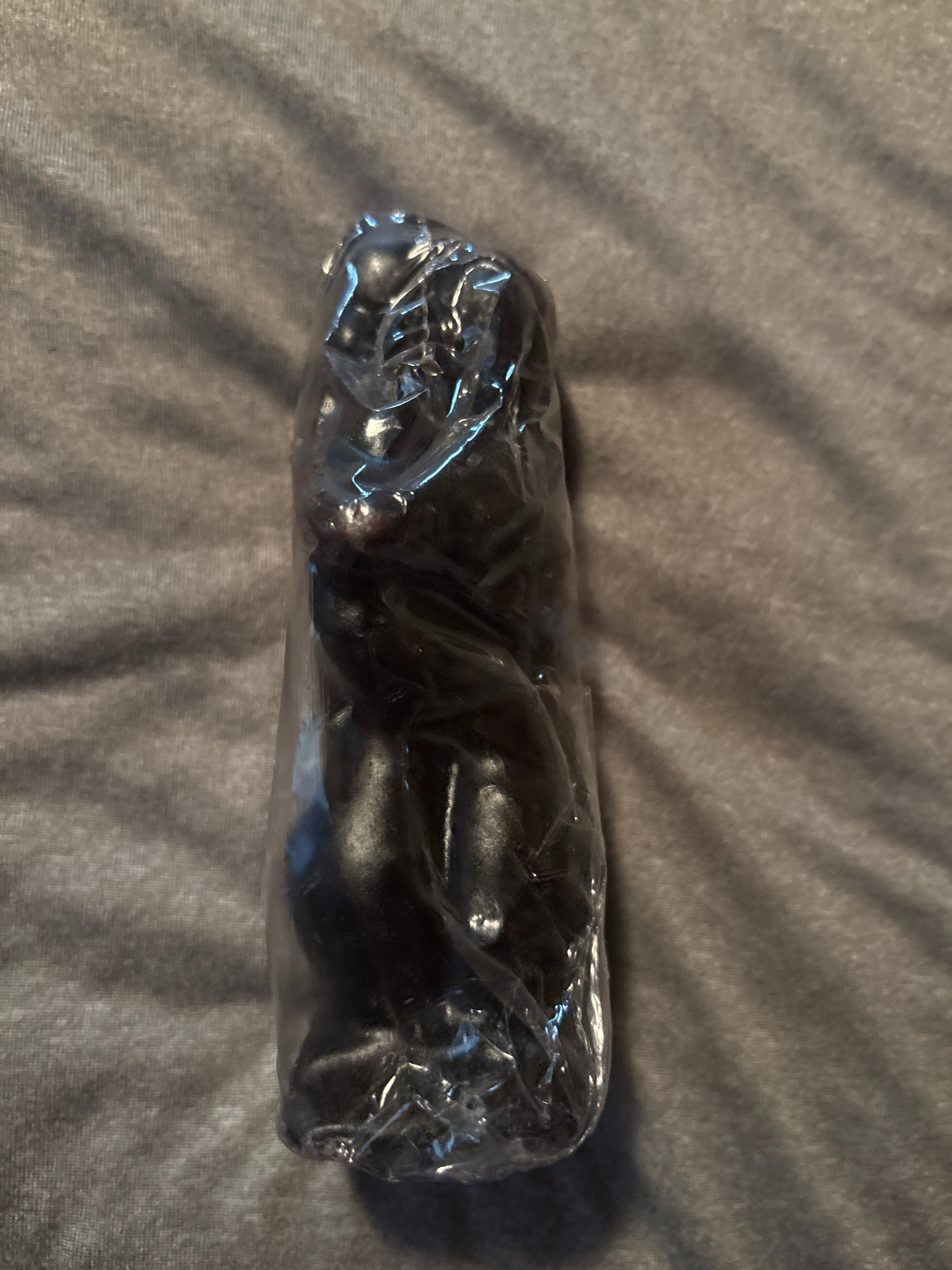 Couple Embracing Candle (Black)